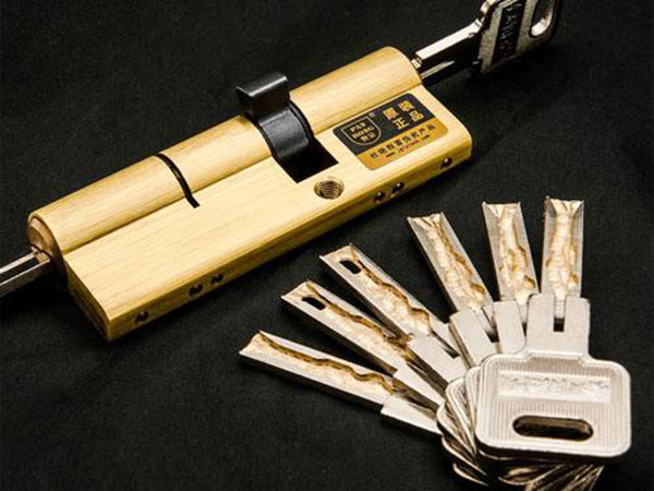 八步24小时上门开锁公司