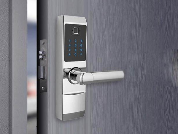 八步24小时上门开锁公司